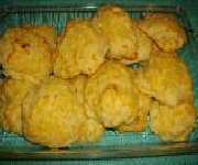 Dixie Lee GARLIC-CHEESE BISCUITS