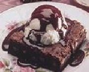 St-H. Rôtisserie BBQ BROWNIES & CHOCOLATE SAUCE